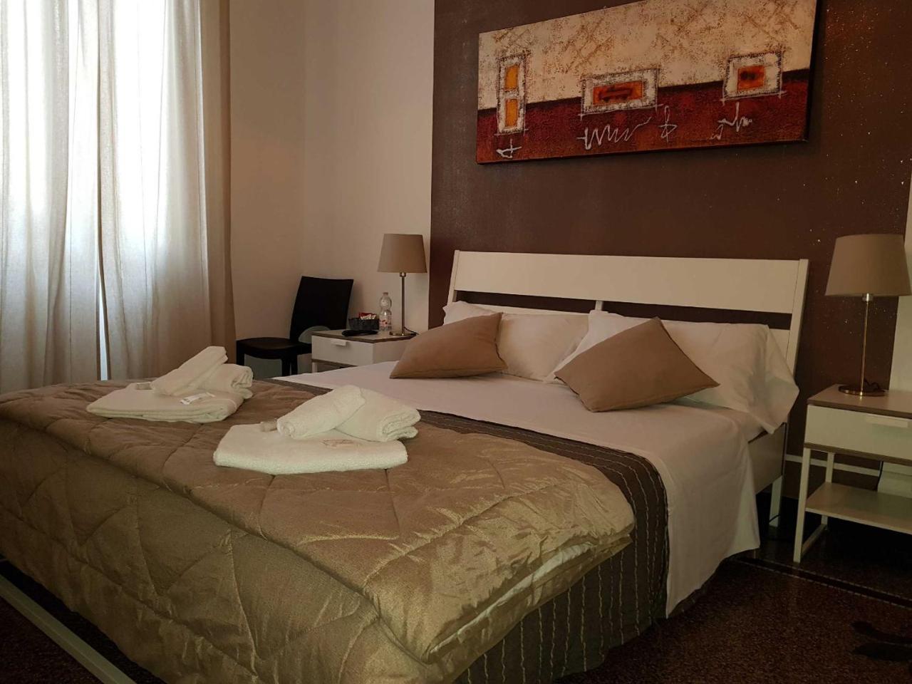 Central Rooms Genoa Bagian luar foto