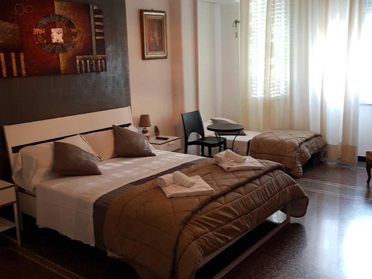 Central Rooms Genoa Bagian luar foto