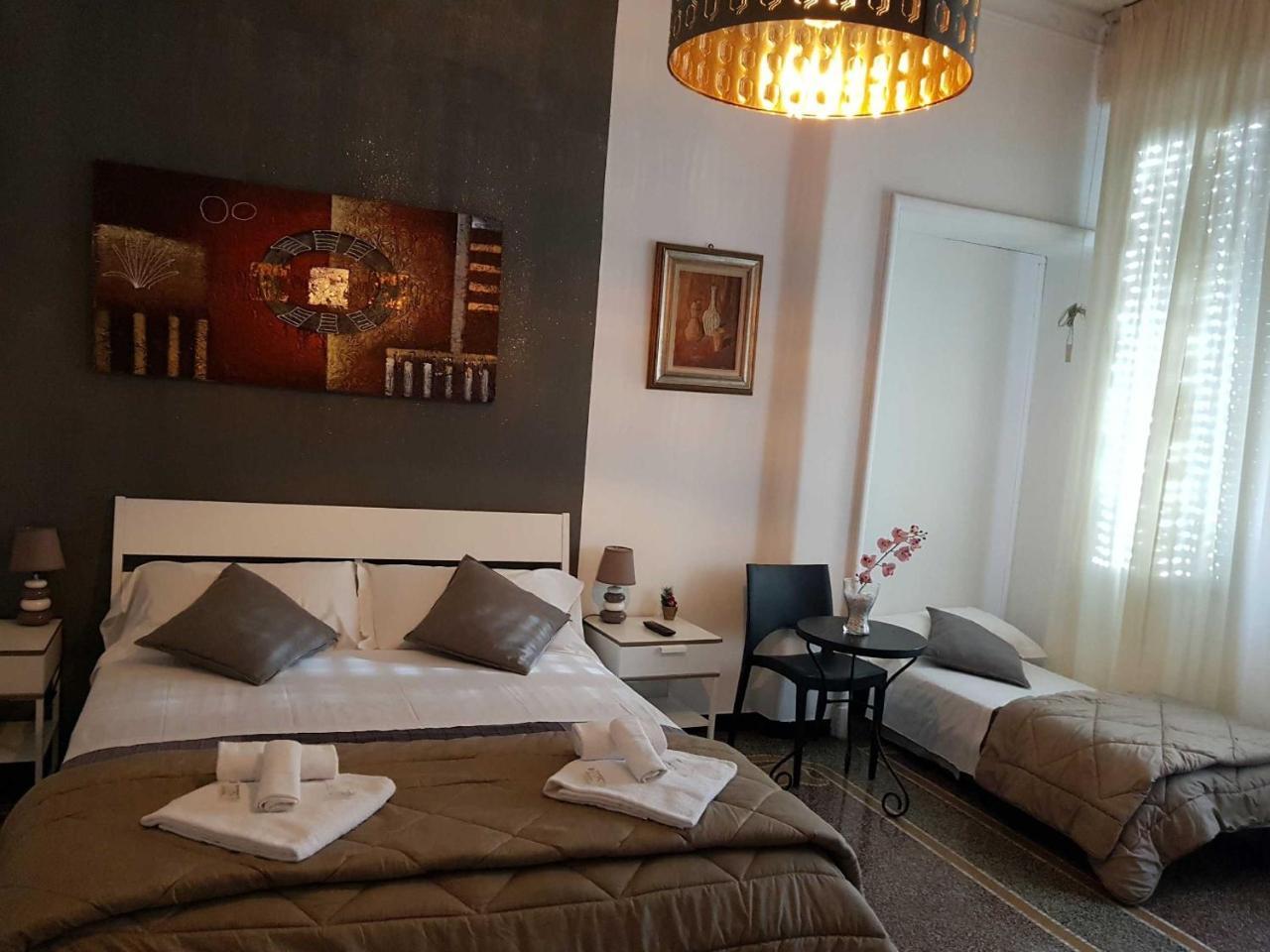 Central Rooms Genoa Bagian luar foto